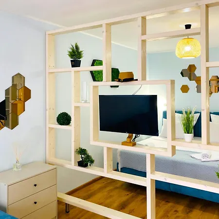 Royal Palm Moira's In