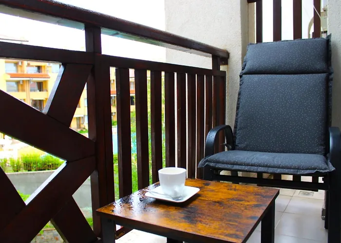 Royal Palm Moira's In