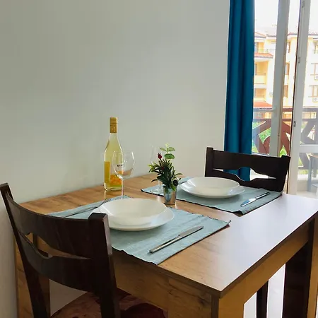 Royal Palm Moira's In