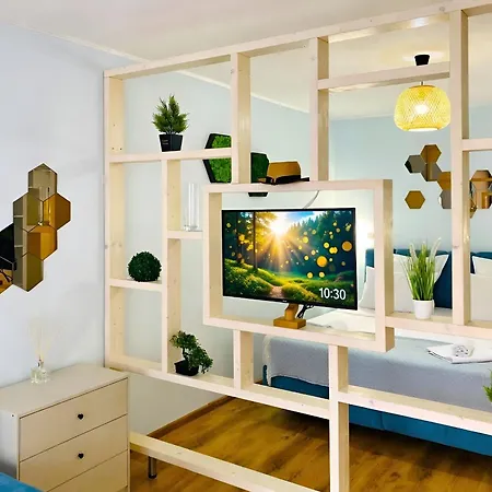 Royal Palm Moira's In