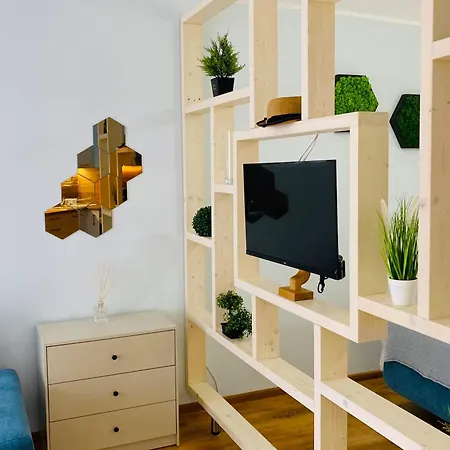 Апартаменты Royal Palm Moira's In *