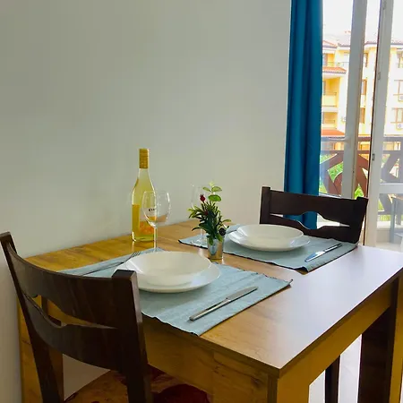 Royal Palm Moira's In