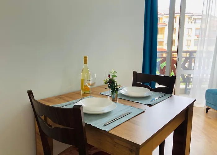 Royal Palm Moira's In